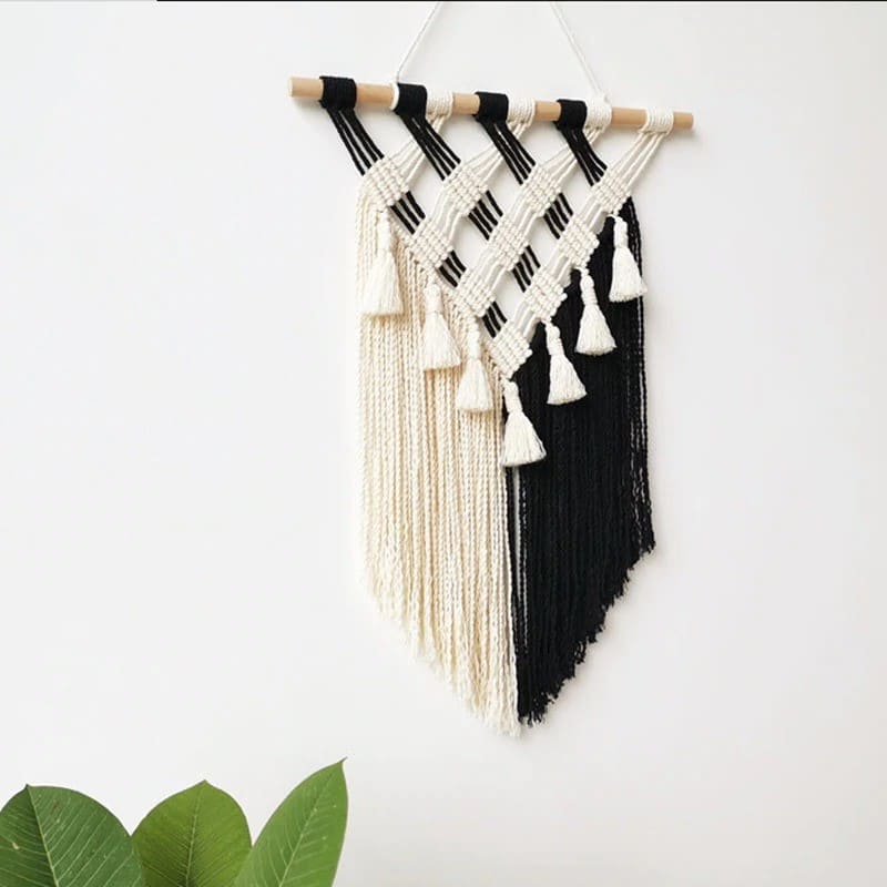 Macramé mural noir et blanc