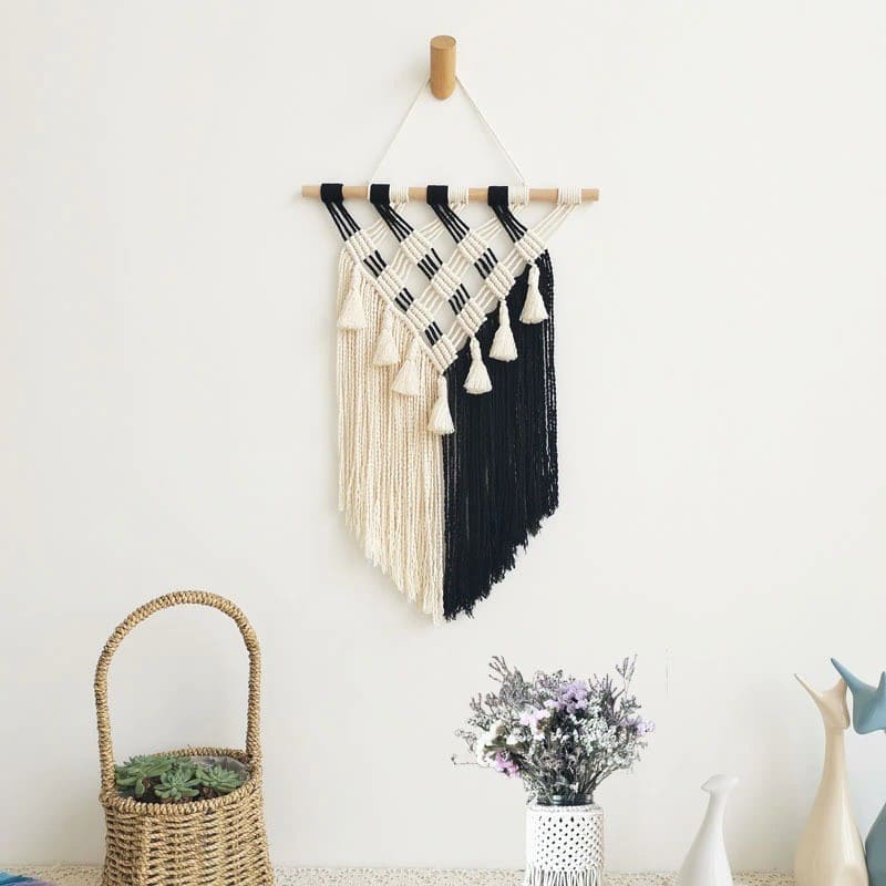 Macramé mural noir et blanc