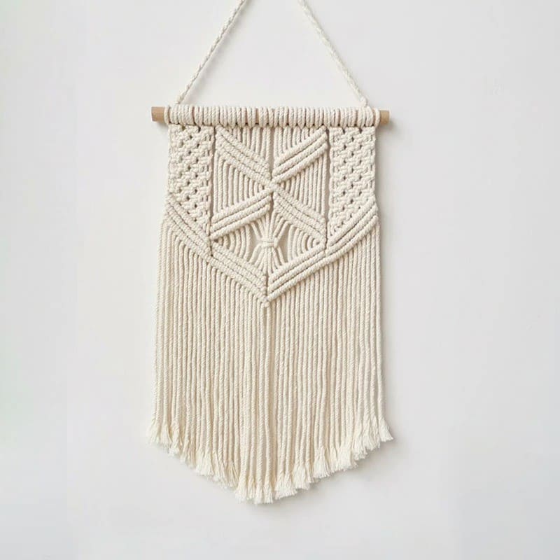 Macramé mural simple