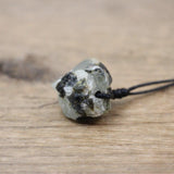 Collier micro macramé