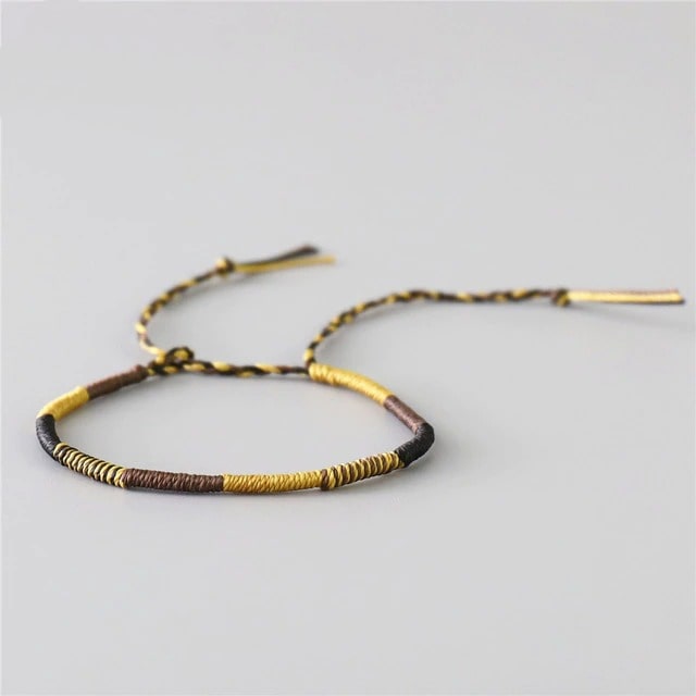 Bracelet d'amitié en macramé