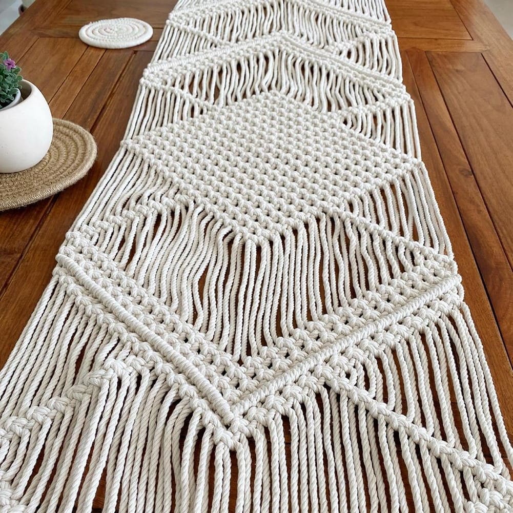 Chemin de table macramé beige