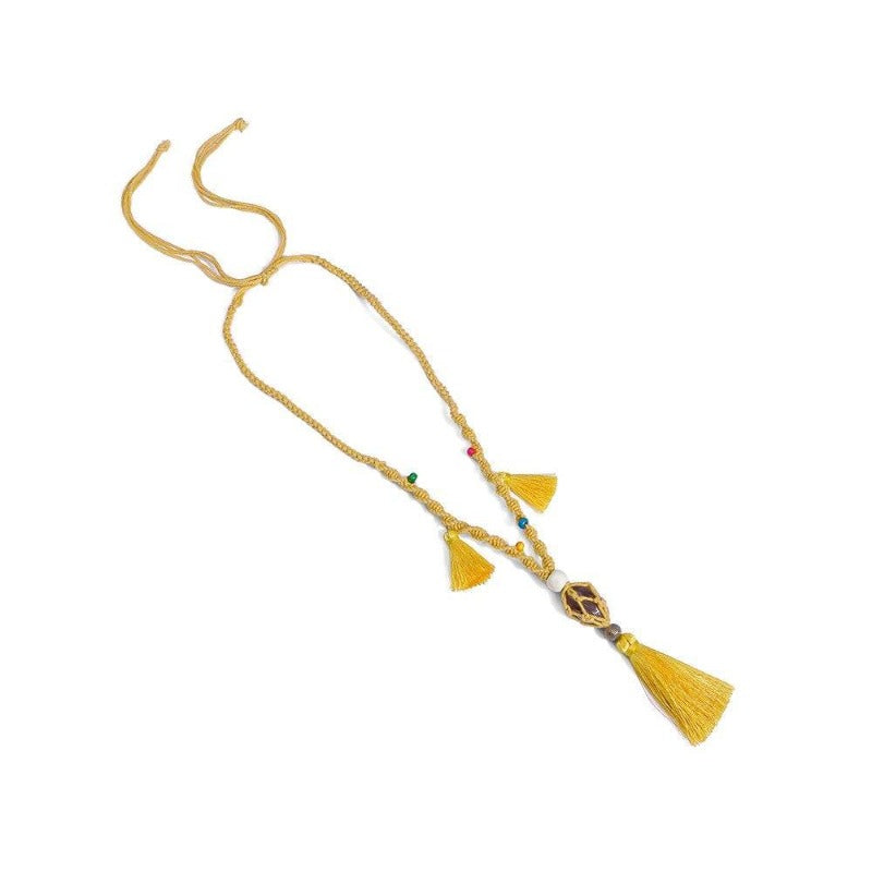 Collier en macramé avec perles