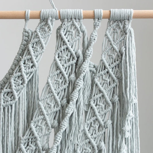 Macramé mural gris