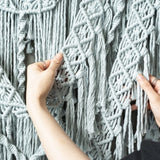Macramé mural gris