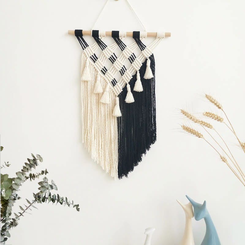 Macramé mural noir et blanc