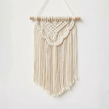 Macramé mural simple