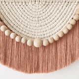 Macramé mural avec perles