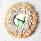 Miroir doré en macramé
