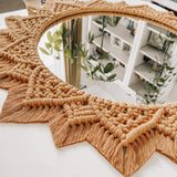 Miroir ocre en macramé