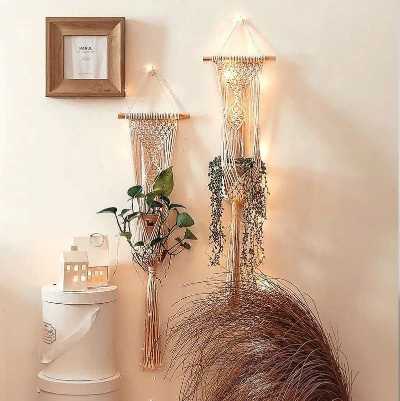 Porte-plante mural en macramé